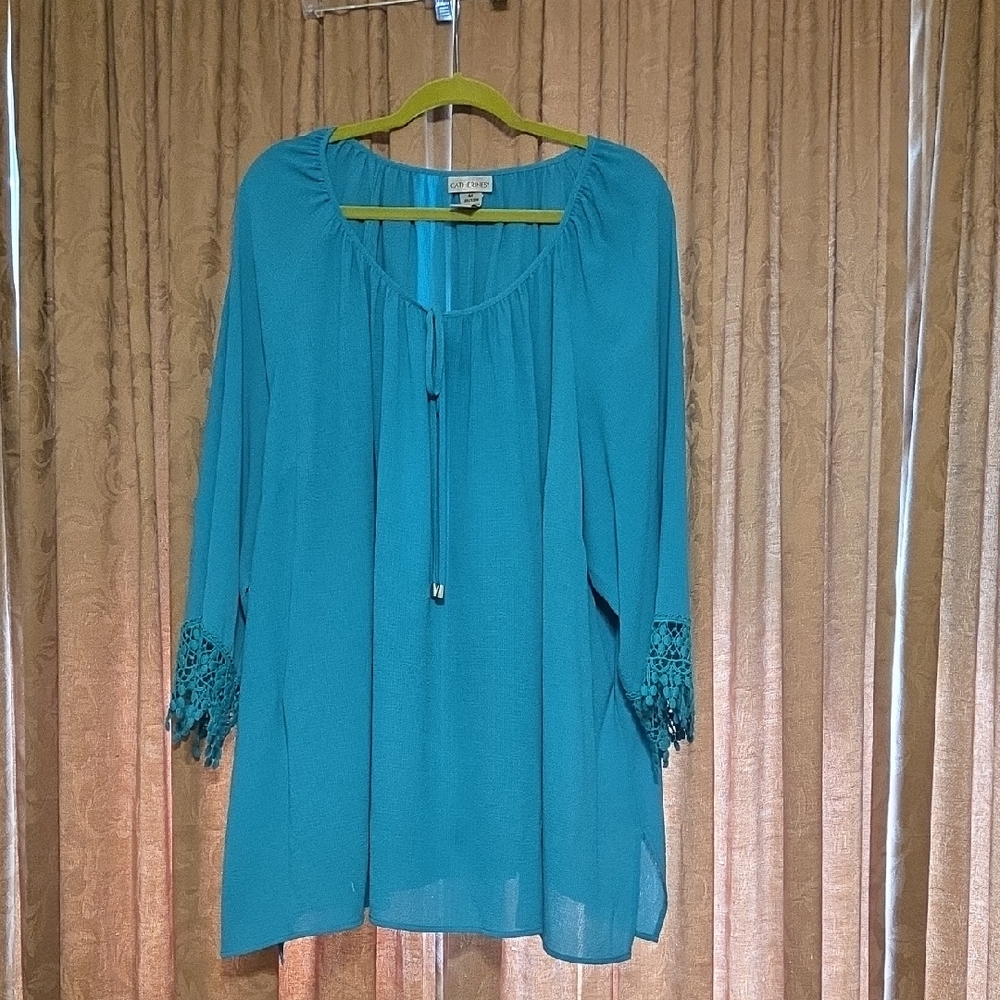 Catherines, EMERALD GREEN! Relaxed Tunic with Tie Front and 3/4 Sleeves